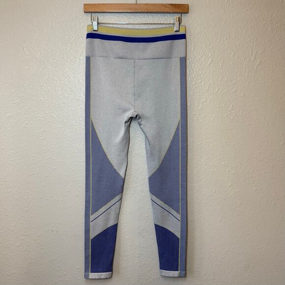 Fabletics High Waisted Seamless Panel Leggings Soft Heather Gray Women’s Medium - Picture 10 of 10